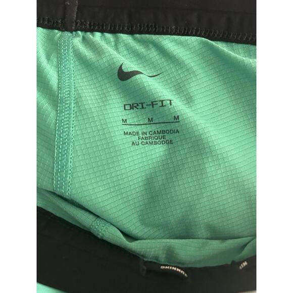 Nike Dri Fit Women’s Medium Green Lightweight Running Shorts with Spandex - Picture 4 of 4